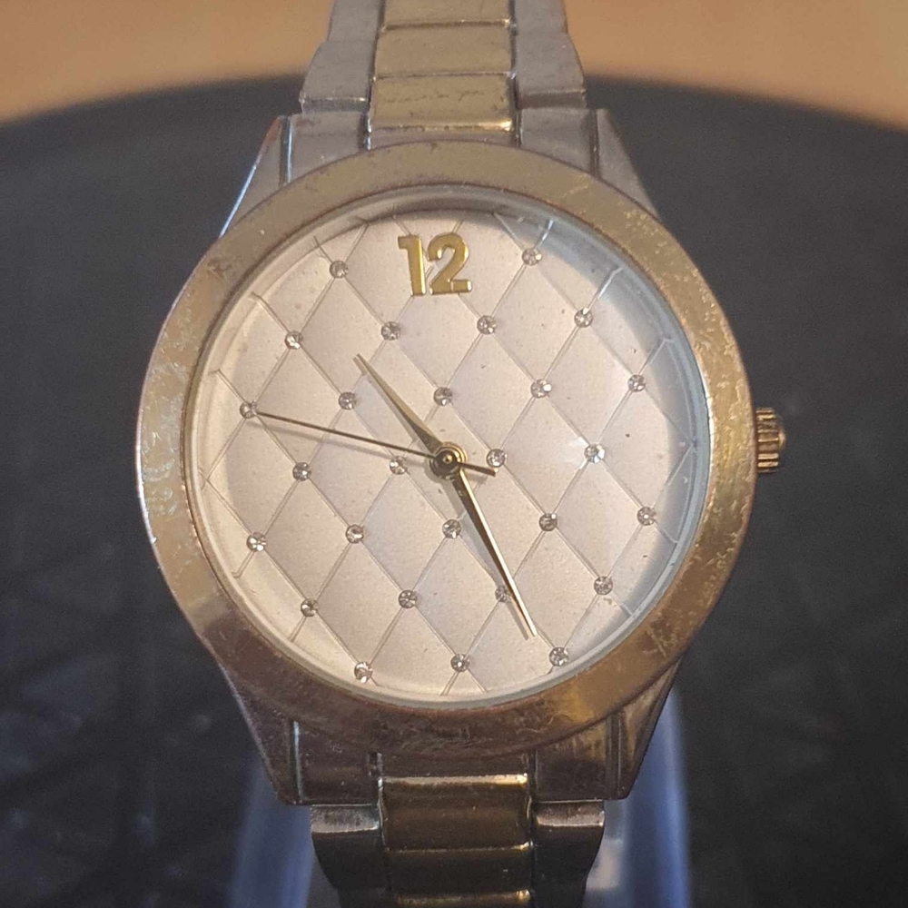 🦋10/$20🦋 FMDAL744 Silver/Goldtone/ White Rhinestone Women's Watch